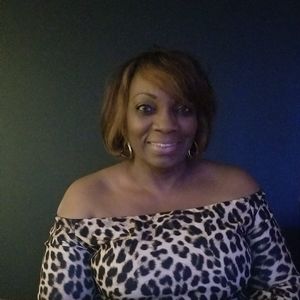 Meet your Posher, Holly